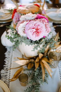 pumpkin and rose thanksgiving centerpiece ideas
